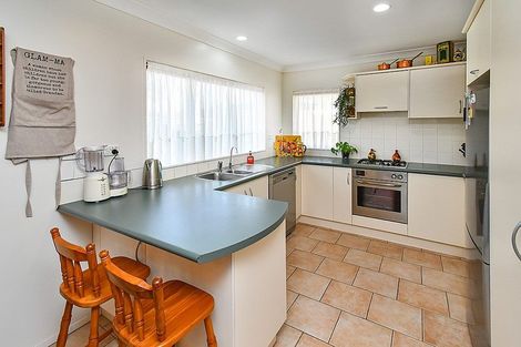 Photo of property in 79 Longford Park Drive, Takanini, 2112
