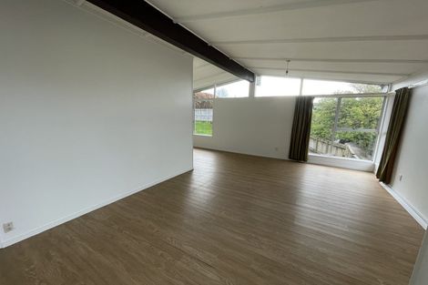 Photo of property in 1 Hewlett Road, Massey, Auckland, 0614