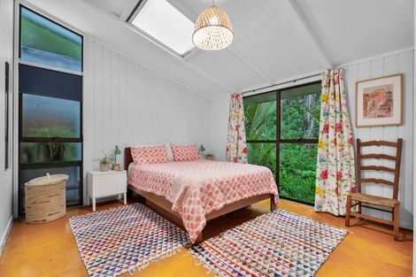 Photo of property in 185 Laingholm Drive, Laingholm, Auckland, 0604