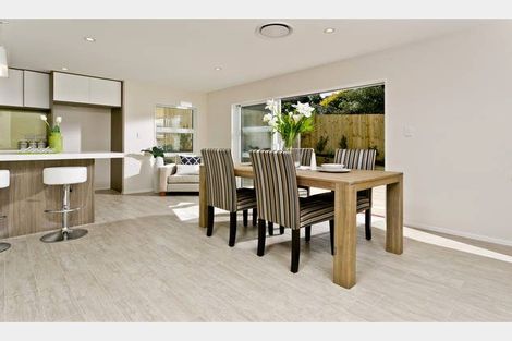 Photo of property in 8a Rosalind Road, Glenfield, Auckland, 0629