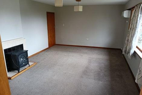 Photo of property in 33 Cossar Street, Burwood, Christchurch, 8083