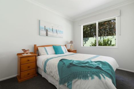 Photo of property in 18 Oakwood Way, Papamoa Beach, Papamoa, 3118