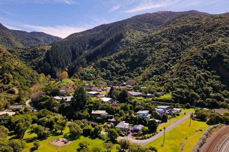 Photo of property in 6 Valley Road, Goose Bay, Kaikoura, 7374