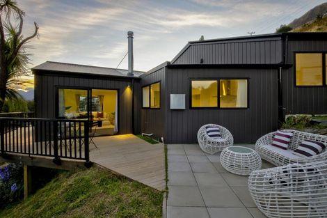 Photo of property in 14 Sainsbury Road, Fernhill, Queenstown, 9300