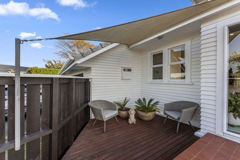 Photo of property in 407 Devon Street West, Lynmouth, New Plymouth, 4310