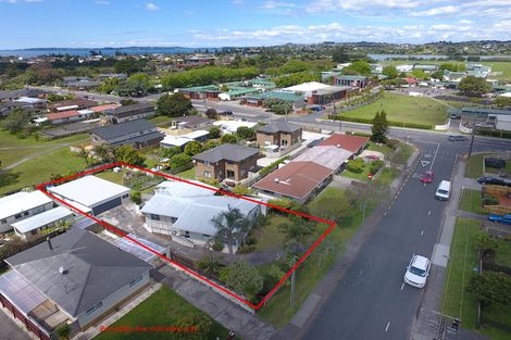 Photo of property in 57 Hatton Road, Orewa, 0931