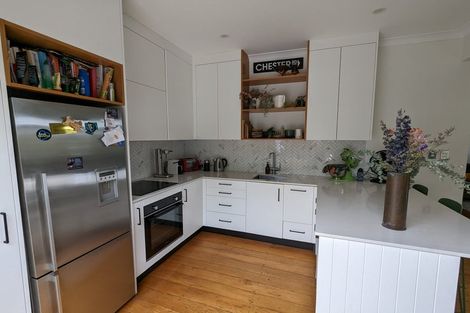 Photo of property in 50 Hollis Road, Paraparaumu Beach, Paraparaumu, 5032