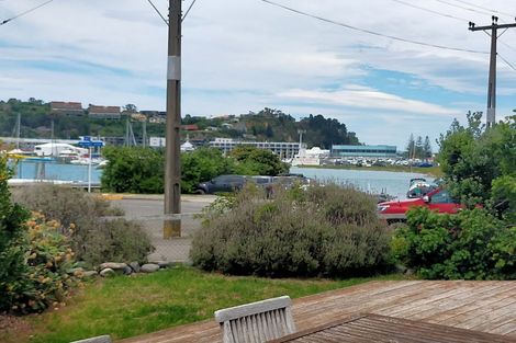 Photo of property in 16 Meeanee Quay, Westshore, Napier, 4110