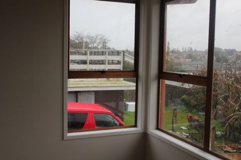 Photo of property in 37 Catkin Crescent, Papatoetoe, Auckland, 2025