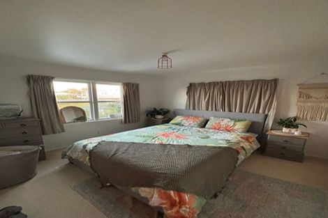 Photo of property in 1/18 Fowler Street, Northcote, Auckland, 0627