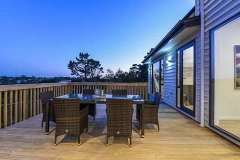 Photo of property in 3 Highway View Lane, Schnapper Rock, Auckland, 0632