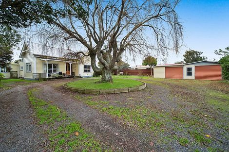 Photo of property in 61 Turuturu Road, Hawera, 4610