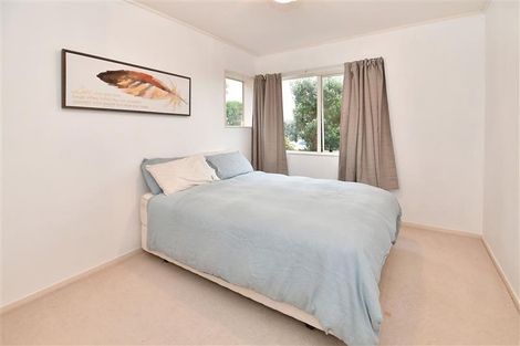 Photo of property in 5 Moera Place, Stanmore Bay, Whangaparaoa, 0932