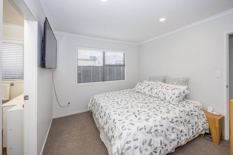 Photo of property in 17u4 Cook Street, Hamilton East, Hamilton, 3216