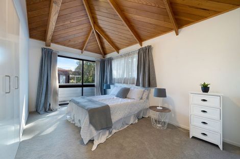 Photo of property in 6 Glucina Avenue, West Harbour, Auckland, 0618