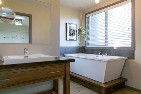 Photo of property in 15 Stevenson Way, Rangatira Park, Taupo, 3330