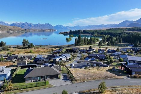 Photo of property in 2 Rankin Rise, Lake Tekapo, 7999