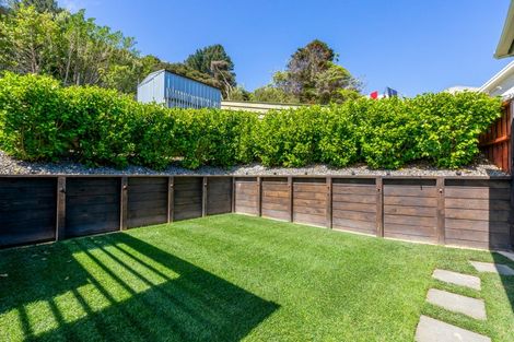 Photo of property in 76 Omapere Street, Whitby, Porirua, 5024