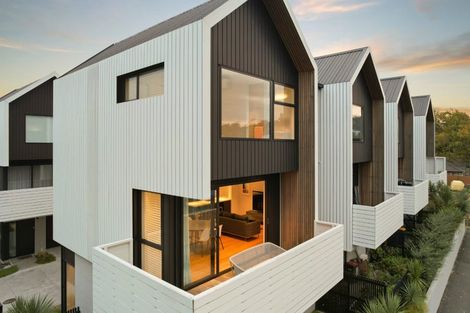 Photo of property in 1/2 Manning Street, Hamilton Central, Hamilton, 3204