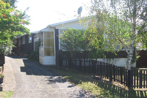 Photo of property in 1/10 Rickards Place, New Lynn, Auckland, 0600