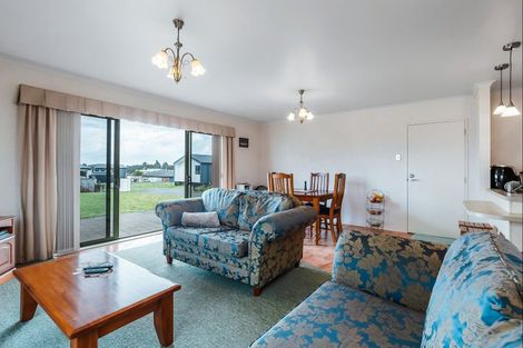 Photo of property in 91 Kahotea Drive, Motuoapa, 3382