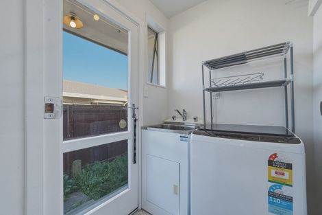 Photo of property in 2/202 Sawyers Arms Road, Bishopdale, Christchurch, 8053