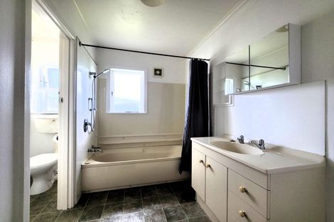Photo of property in 36 Bill Hercock Street, Pirimai, Napier, 4112
