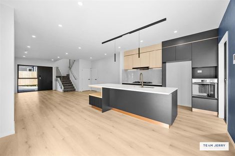 Photo of property in 339b Bucklands Beach Road, Bucklands Beach, Auckland, 2012