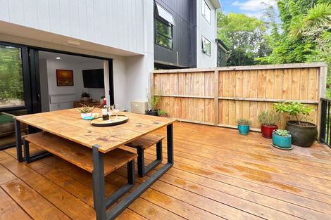 Photo of property in 31 Tokai Place, Glen Eden, Auckland, 0602