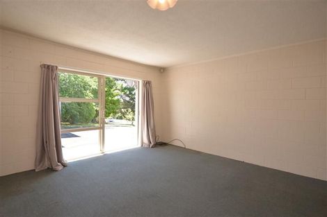 Photo of property in 2 Konini Road, Titirangi, Auckland, 0604