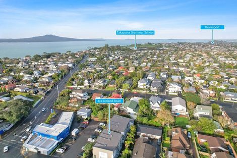 Photo of property in 3/4 Jutland Road, Hauraki, Auckland, 0622
