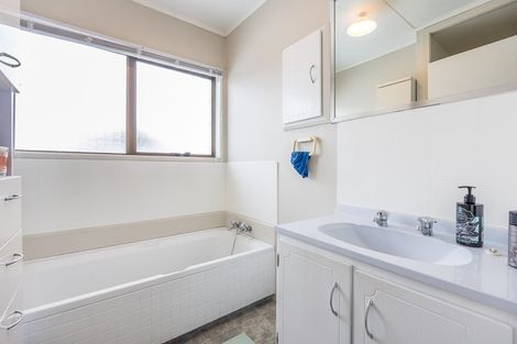 Photo of property in 35 Kellett Road, Ranui, Auckland, 0612