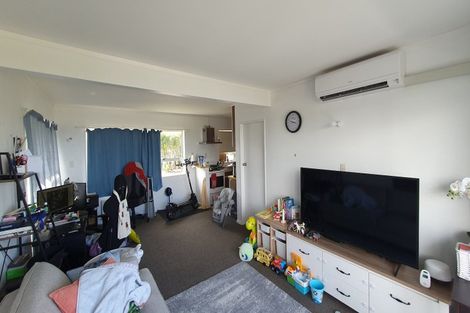 Photo of property in 10 Middlesex Place, Northland, Wellington, 6012