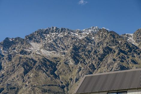 Photo of property in 39 Casterway Crescent, Jacks Point, 9371