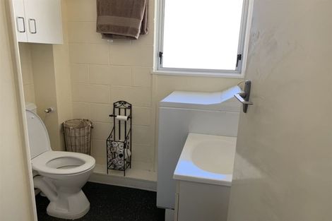 Photo of property in 21 The Mall, Mount Maunganui, 3116