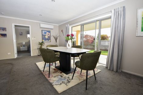 Photo of property in 266 High Street South, Carterton, 5713