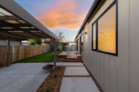 Photo of property in 98a Willryan Avenue, New Brighton, Christchurch, 8083