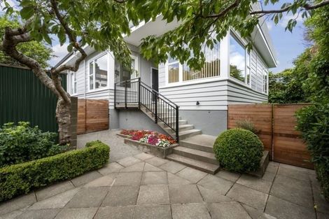 Photo of property in 4 Rimu Road, Kelburn, Wellington, 6012