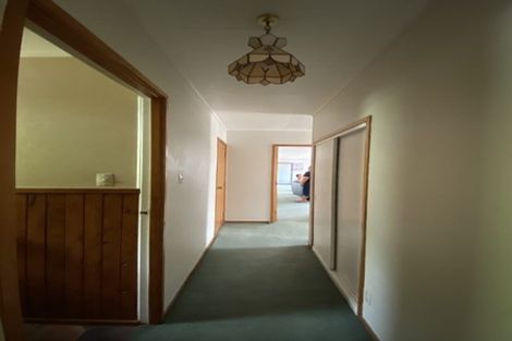 Photo of property in 52 Tamahere Drive, Glenfield, Auckland, 0629