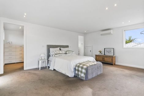 Photo of property in 1/9 Pierce Road, Milford, Auckland, 0620