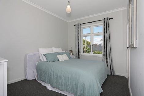 Photo of property in 16 Oxford Street, Marton, 4710