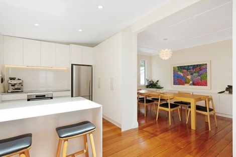 Photo of property in 2 Highland Crescent, Wadestown, Wellington, 6012