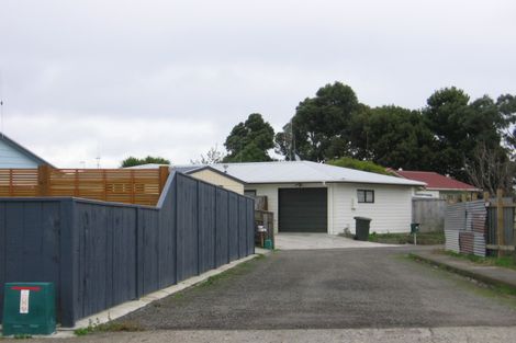 Photo of property in 93 Hillcrest Drive, Kelvin Grove, Palmerston North, 4414