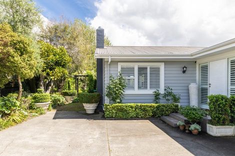 Photo of property in 17 Brookvale Road, Havelock North, 4130
