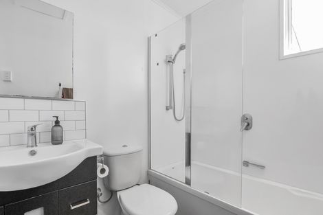 Photo of property in 212 Kenmure Road, Kenmure, Dunedin, 9011