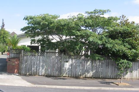 Photo of property in 2/14 Mahara Avenue, Birkenhead, Auckland, 0626
