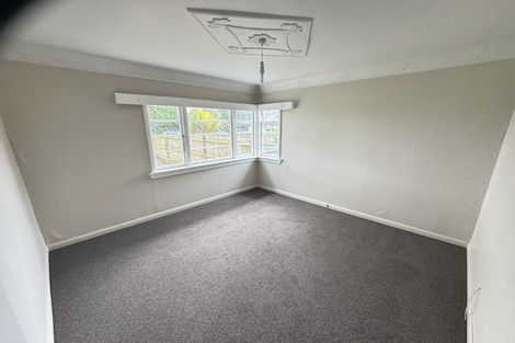 Photo of property in 32 Puriri Terrace, Roslyn, Palmerston North, 4414