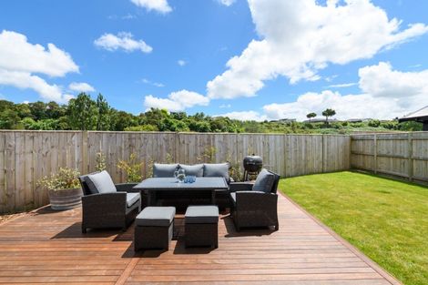 Photo of property in 51 Freedom Drive, Kelvin Grove, Palmerston North, 4414