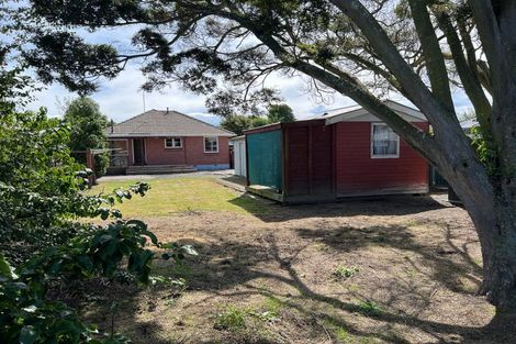 Photo of property in 12 Farquhars Road, Redwood, Christchurch, 8051