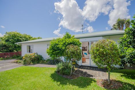 Photo of property in 3/91 Lynwood Road, New Lynn, Auckland, 0600